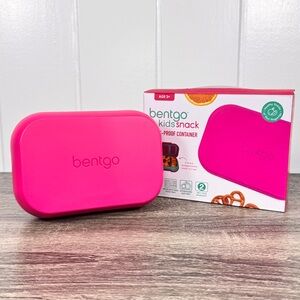NEW Bentgo Hot Pink Kids Snack Container